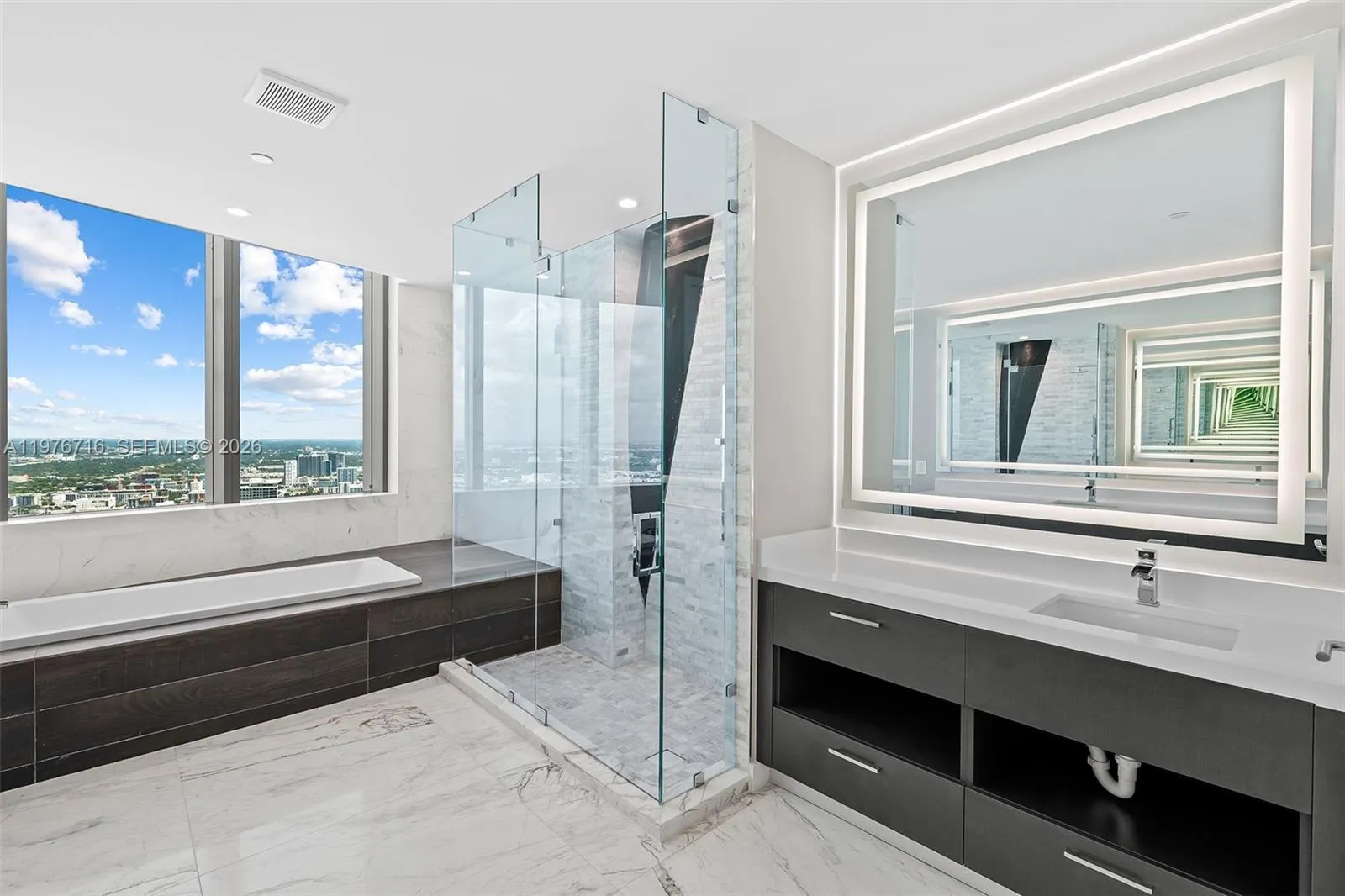 851 Ne 1st Ave Ph 5402, Miami, Florida 33132, Miami, Florida 33132, 4 Bedrooms Bedrooms, ,5 BathroomsBathrooms,Residential Lease,For Rent,851 Ne 1st Ave Ph 5402, Miami, Florida 33132,A11976716