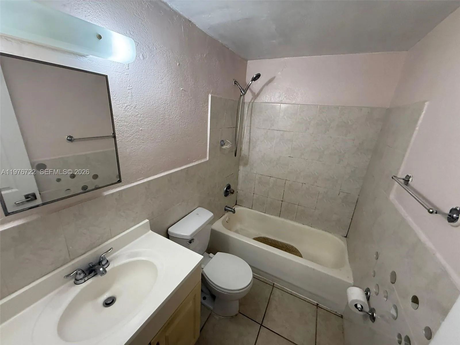 4732 Sw 33rd Ave 103, Dania Beach, Florida 33312, Dania Beach, Florida 33312, 2 Bedrooms Bedrooms, ,1 BathroomBathrooms,Residential,For Sale,4732 Sw 33rd Ave 103, Dania Beach, Florida 33312,A11976722