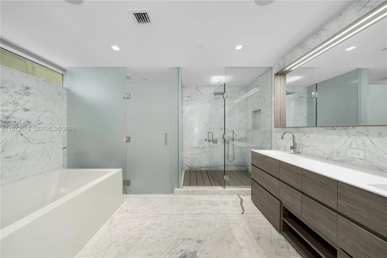 321 Ocean Dr 200, Miami Beach, Florida 33139, Miami Beach, Florida 33139, 4 Bedrooms Bedrooms, ,4 BathroomsBathrooms,Residential,For Sale,321 Ocean Dr 200, Miami Beach, Florida 33139,A11973576