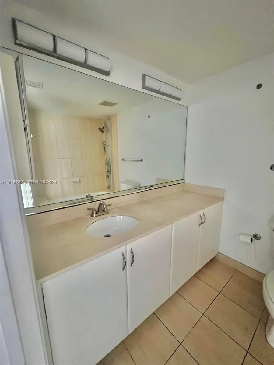 1750 N Bayshore Dr 3808, Miami, Florida 33132, Miami, Florida 33132, ,1 BathroomBathrooms,Residential Lease,For Rent,1750 N Bayshore Dr 3808, Miami, Florida 33132,A11976752