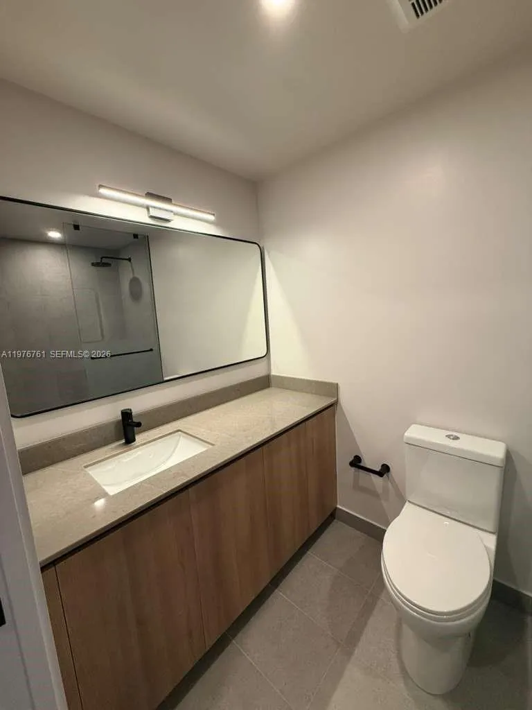 Miami, Florida 33132, 1 Bedroom Bedrooms, ,2 BathroomsBathrooms,Residential Lease,For Rent,A11976761