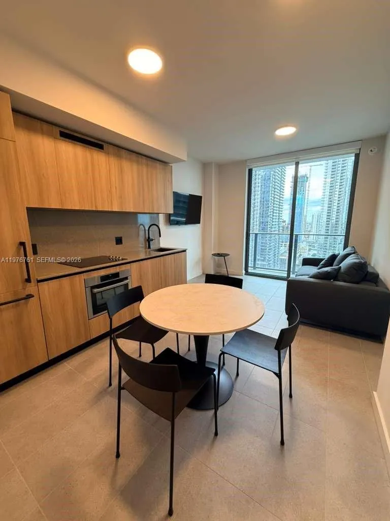 Miami, Florida 33132, 1 Bedroom Bedrooms, ,2 BathroomsBathrooms,Residential Lease,For Rent,A11976761