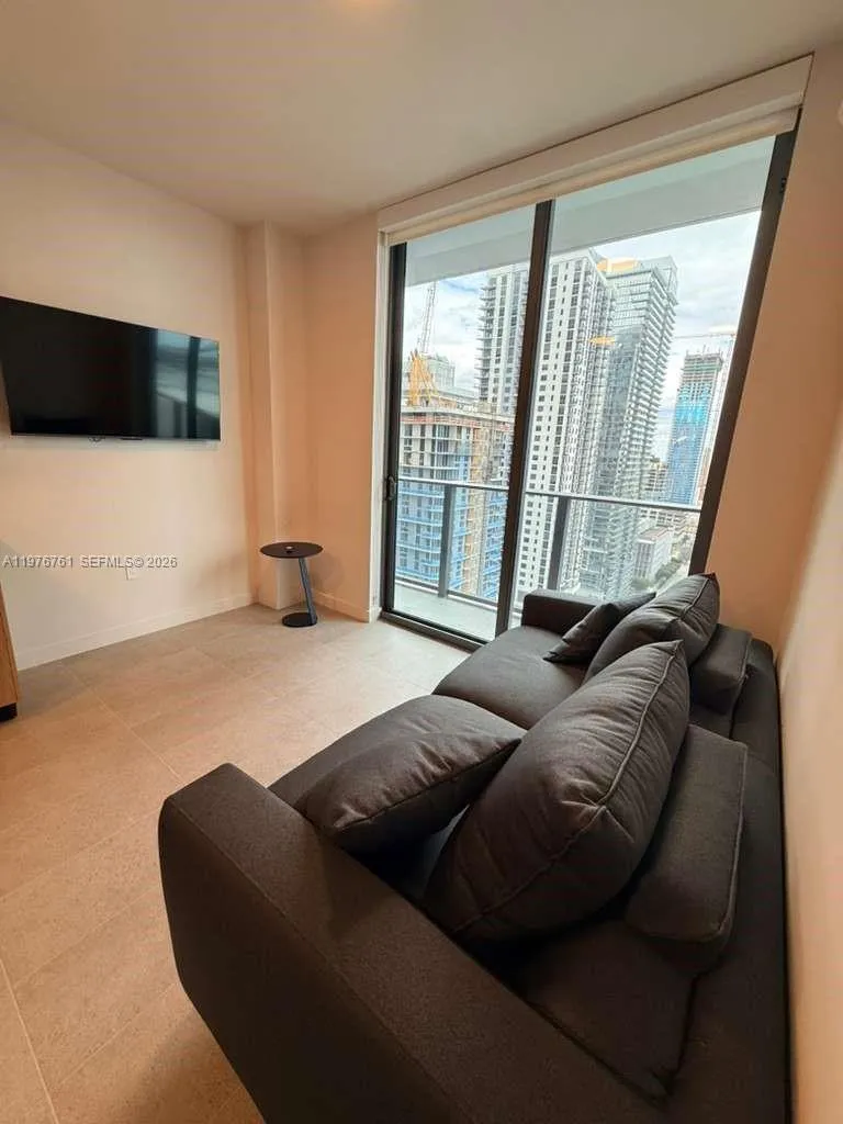 Miami, Florida 33132, 1 Bedroom Bedrooms, ,2 BathroomsBathrooms,Residential Lease,For Rent,A11976761