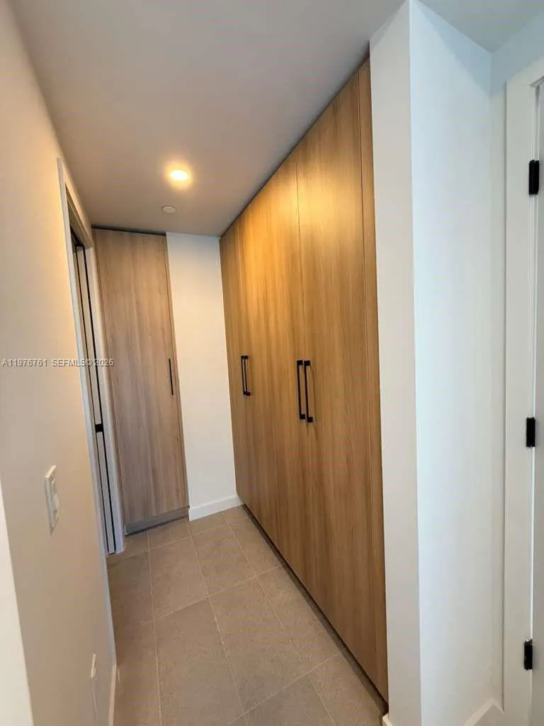 Miami, Florida 33132, 1 Bedroom Bedrooms, ,2 BathroomsBathrooms,Residential Lease,For Rent,A11976761