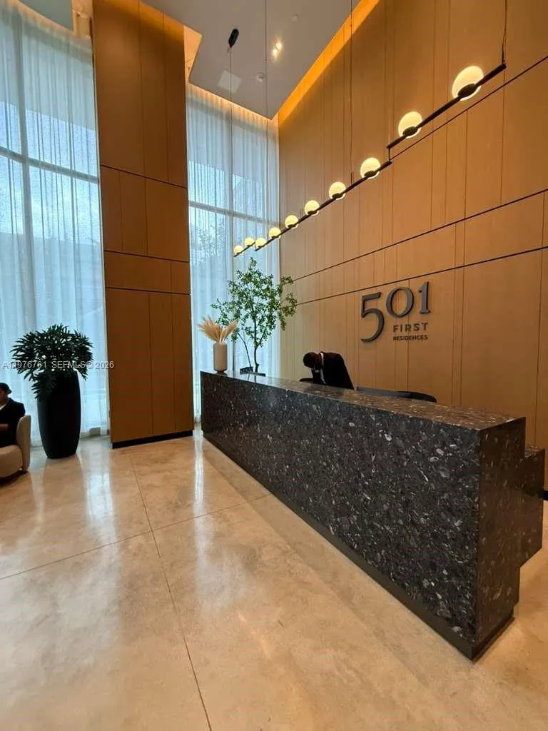 Miami, Florida 33132, 1 Bedroom Bedrooms, ,2 BathroomsBathrooms,Residential Lease,For Rent,A11976761
