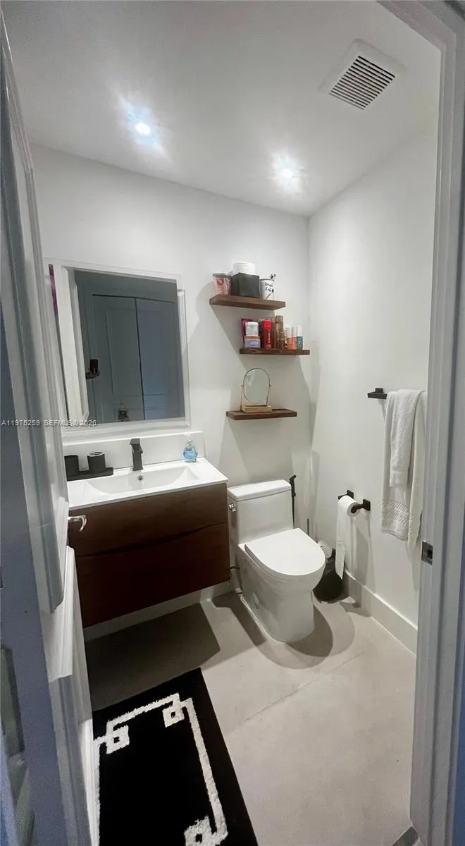 735 Crandon Blvd 303, Key Biscayne, Florida 33149, Key Biscayne, Florida 33149, 3 Bedrooms Bedrooms, ,3 BathroomsBathrooms,Residential,For Sale,735 Crandon Blvd 303, Key Biscayne, Florida 33149,A11975259