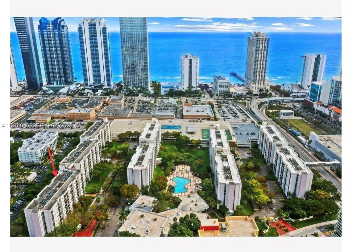 17021 N Bay Rd 219, Sunny Isles Beach, Florida 331, Sunny Isles Beach, Florida 33160, 2 Bedrooms Bedrooms, ,2 BathroomsBathrooms,Residential Lease,For Rent,17021 N Bay Rd 219, Sunny Isles Beach, Florida 331,A11974040