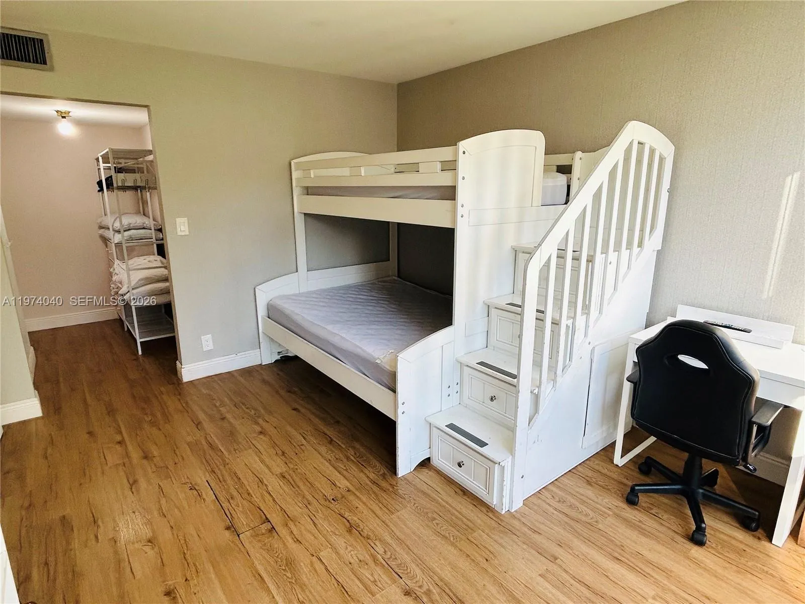 17021 N Bay Rd 219, Sunny Isles Beach, Florida 331, Sunny Isles Beach, Florida 33160, 2 Bedrooms Bedrooms, ,2 BathroomsBathrooms,Residential Lease,For Rent,17021 N Bay Rd 219, Sunny Isles Beach, Florida 331,A11974040