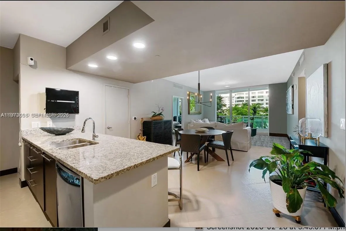 Miami, Florida 33131, 2 Bedrooms Bedrooms, ,2 BathroomsBathrooms,Residential,For Sale,A11973098