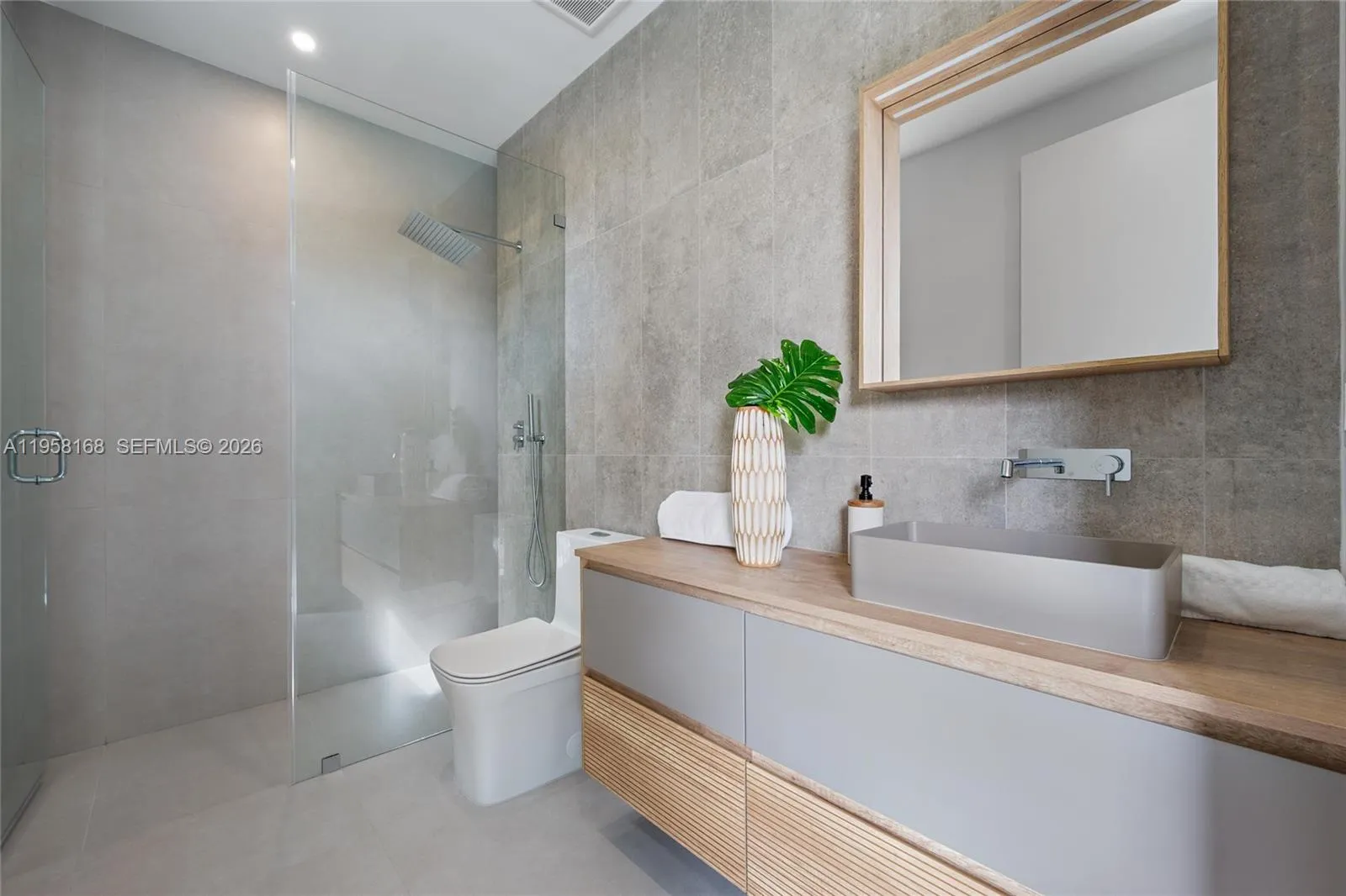 2982 Sw 2nd St, Miami, Florida 33135, Miami, Florida 33135, 3 Bedrooms Bedrooms, ,3 BathroomsBathrooms,Residential,For Sale,2982 Sw 2nd St, Miami, Florida 33135,A11958168