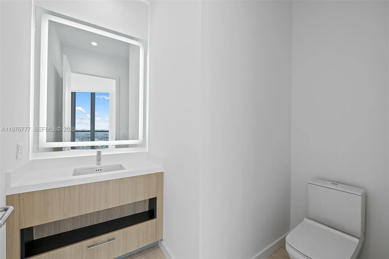 851 Ne 1st Ave Ph 5700, Miami, Florida 33132, Miami, Florida 33132, 4 Bedrooms Bedrooms, ,5 BathroomsBathrooms,Residential Lease,For Rent,851 Ne 1st Ave Ph 5700, Miami, Florida 33132,A11976777