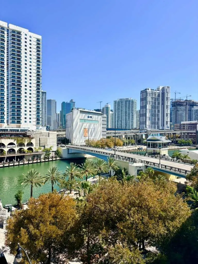 10 Sw South River Dr 603, Miami, Florida 33130, Miami, Florida 33130, 2 Bedrooms Bedrooms, ,2 BathroomsBathrooms,Residential Lease,For Rent,10 Sw South River Dr 603, Miami, Florida 33130,A11976712