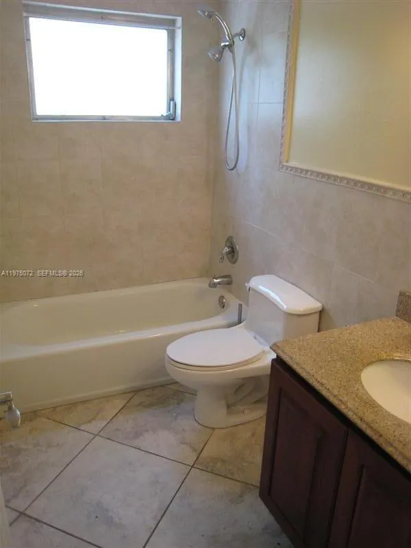 7722 Camino Real D301, Miami, Florida 33143, Miami, Florida 33143, 2 Bedrooms Bedrooms, ,1 BathroomBathrooms,Residential Lease,For Rent,7722 Camino Real D301, Miami, Florida 33143,A11975072