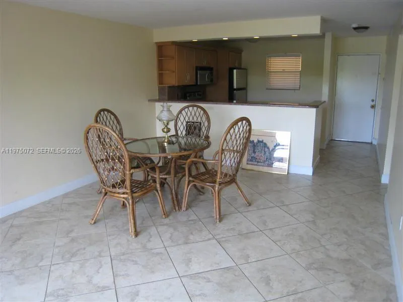 7722 Camino Real D301, Miami, Florida 33143, Miami, Florida 33143, 2 Bedrooms Bedrooms, ,1 BathroomBathrooms,Residential Lease,For Rent,7722 Camino Real D301, Miami, Florida 33143,A11975072