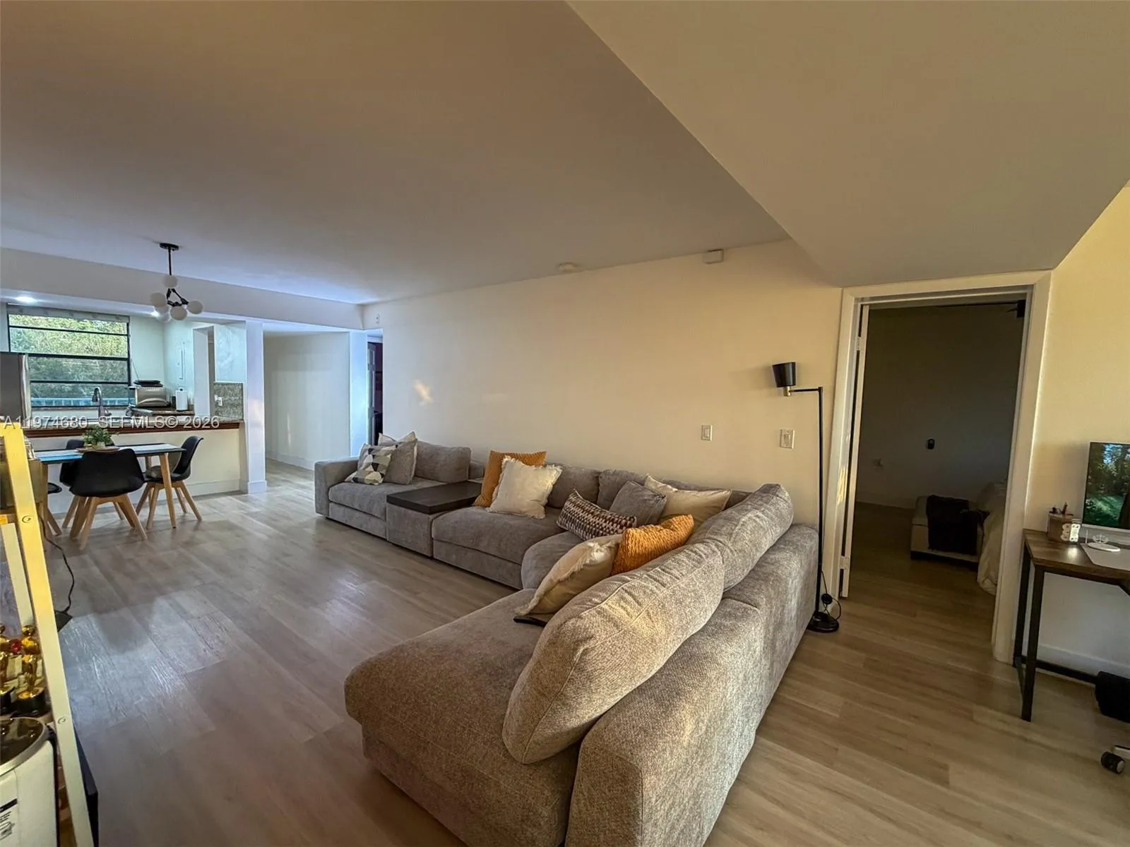 1709 Whitehall Dr 405, Davie, Florida 33324, Davie, Florida 33324, 2 Bedrooms Bedrooms, ,2 BathroomsBathrooms,Residential,For Sale,1709 Whitehall Dr 405, Davie, Florida 33324,A11974680