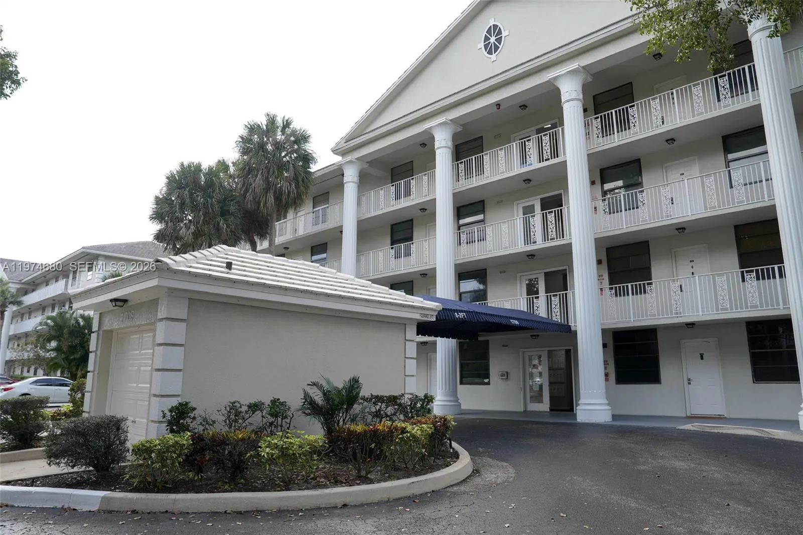 1709 Whitehall Dr 405, Davie, Florida 33324, Davie, Florida 33324, 2 Bedrooms Bedrooms, ,2 BathroomsBathrooms,Residential,For Sale,1709 Whitehall Dr 405, Davie, Florida 33324,A11974680