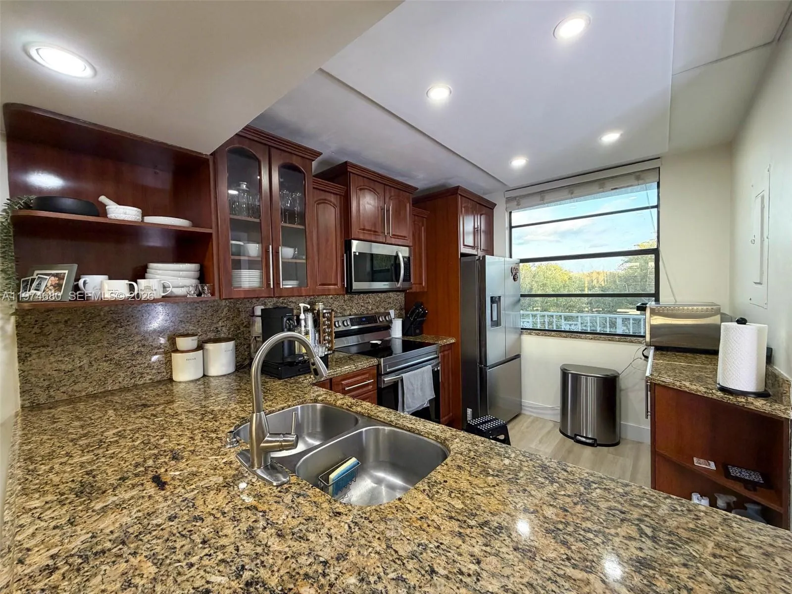 1709 Whitehall Dr 405, Davie, Florida 33324, Davie, Florida 33324, 2 Bedrooms Bedrooms, ,2 BathroomsBathrooms,Residential,For Sale,1709 Whitehall Dr 405, Davie, Florida 33324,A11974680