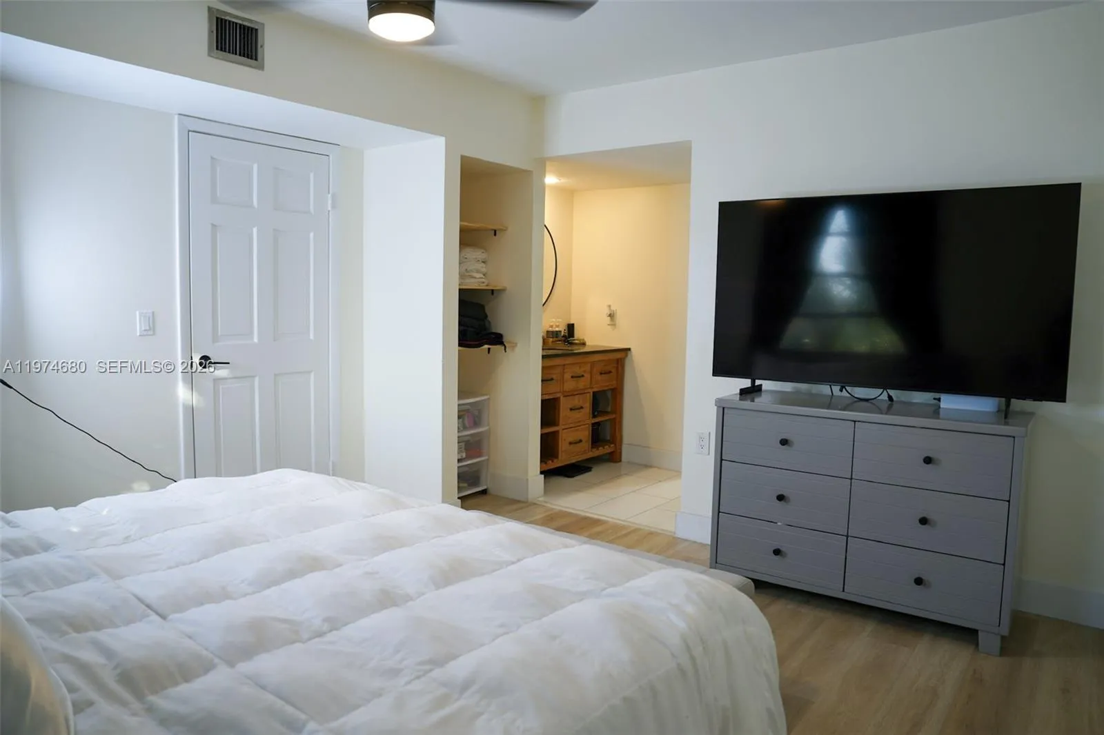 1709 Whitehall Dr 405, Davie, Florida 33324, Davie, Florida 33324, 2 Bedrooms Bedrooms, ,2 BathroomsBathrooms,Residential,For Sale,1709 Whitehall Dr 405, Davie, Florida 33324,A11974680