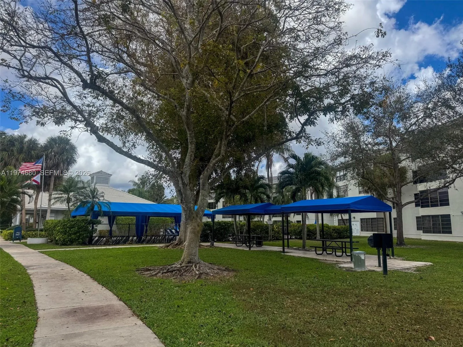 1709 Whitehall Dr 405, Davie, Florida 33324, Davie, Florida 33324, 2 Bedrooms Bedrooms, ,2 BathroomsBathrooms,Residential,For Sale,1709 Whitehall Dr 405, Davie, Florida 33324,A11974680