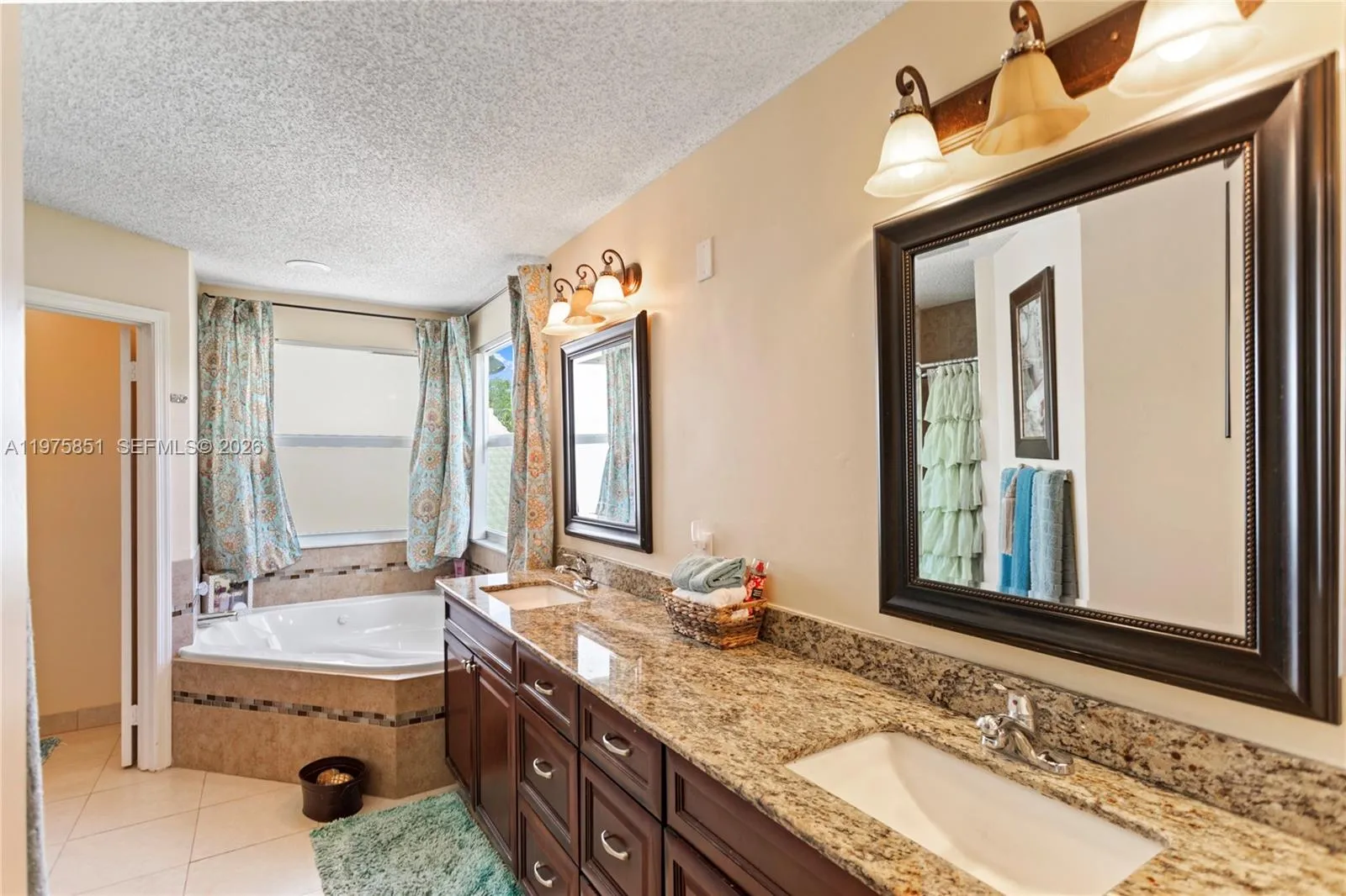 1071 Sw 101st Ter, Pembroke Pines, Florida 33025, Pembroke Pines, Florida 33025, 3 Bedrooms Bedrooms, ,2 BathroomsBathrooms,Residential,For Sale,1071 Sw 101st Ter, Pembroke Pines, Florida 33025,A11975851