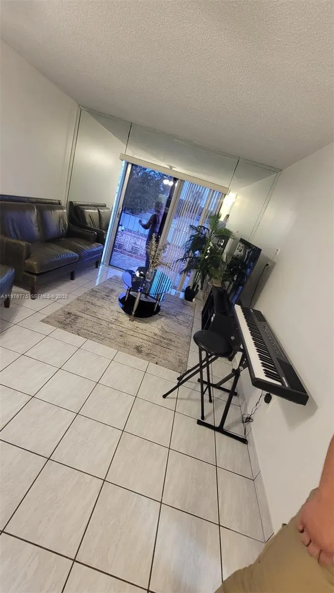6820 W Flagler St 207, Miami, Florida 33144, Miami, Florida 33144, 2 Bedrooms Bedrooms, ,1 BathroomBathrooms,Residential,For Sale,6820 W Flagler St 207, Miami, Florida 33144,A11976775