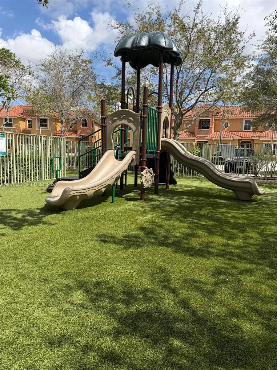 822 Sw 143rd Ter 204, Pembroke Pines, Florida 3302, Pembroke Pines, Florida 33027, 3 Bedrooms Bedrooms, ,2 BathroomsBathrooms,Residential,For Sale,822 Sw 143rd Ter 204, Pembroke Pines, Florida 3302,A11976687