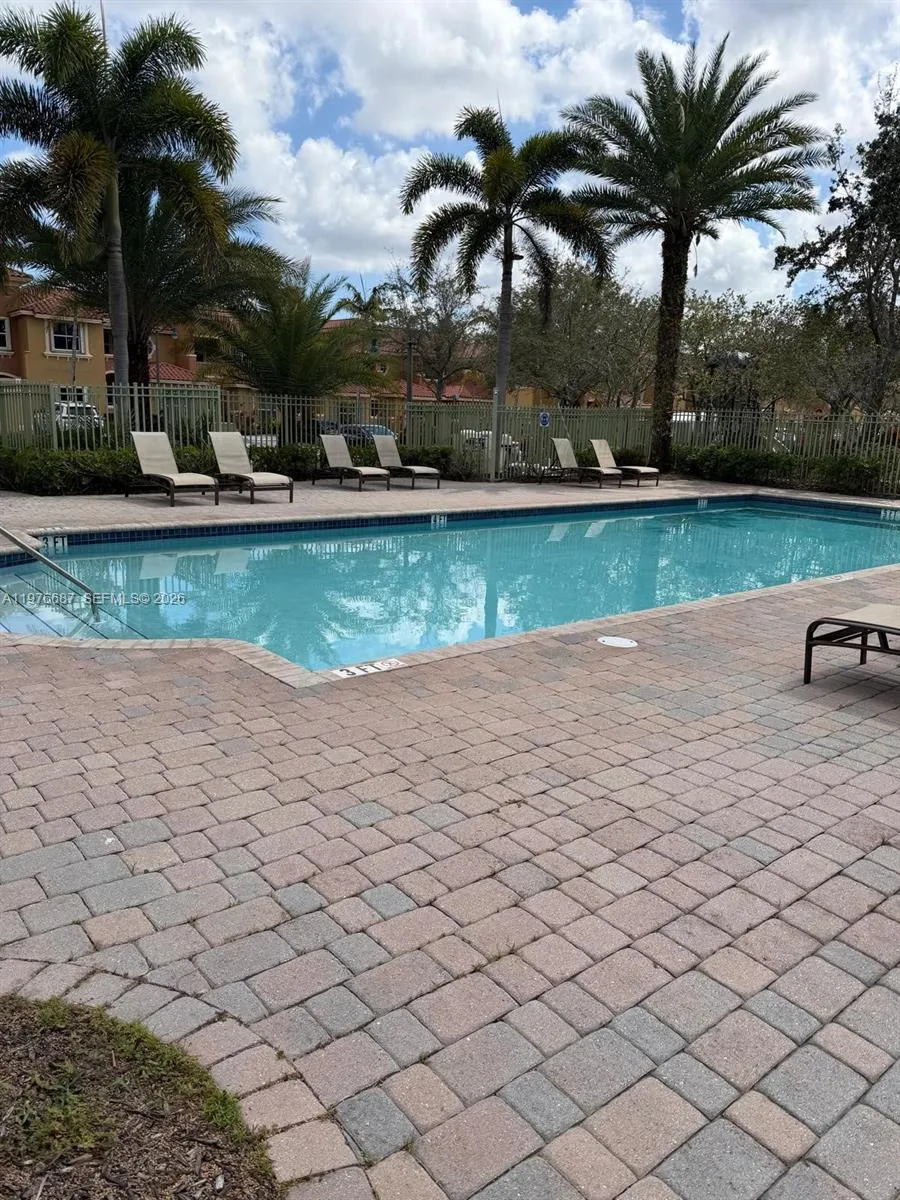 822 Sw 143rd Ter 204, Pembroke Pines, Florida 3302, Pembroke Pines, Florida 33027, 3 Bedrooms Bedrooms, ,2 BathroomsBathrooms,Residential,For Sale,822 Sw 143rd Ter 204, Pembroke Pines, Florida 3302,A11976687