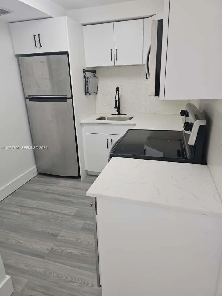 8101 Crespi Blvd 503, Miami Beach, Florida 33141, Miami Beach, Florida 33141, 1 Bedroom Bedrooms, ,1 BathroomBathrooms,Residential Lease,For Rent,8101 Crespi Blvd 503, Miami Beach, Florida 33141,A11976756