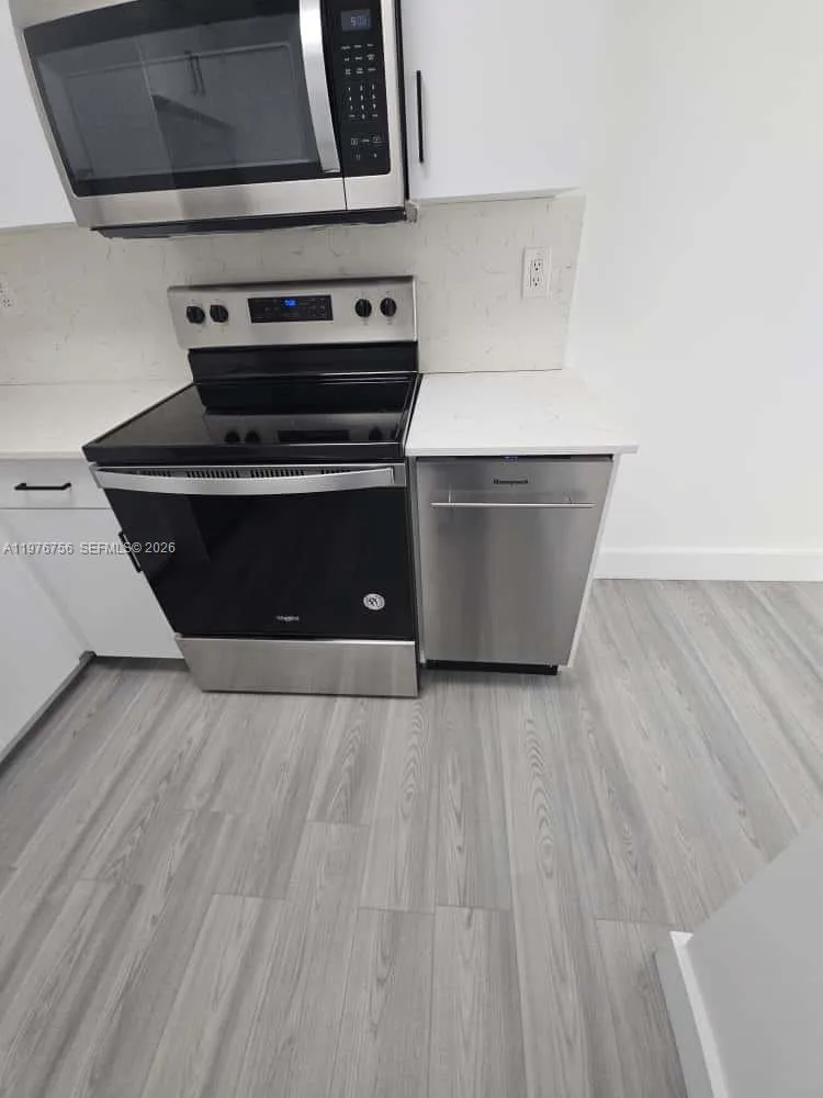 8101 Crespi Blvd 503, Miami Beach, Florida 33141, Miami Beach, Florida 33141, 1 Bedroom Bedrooms, ,1 BathroomBathrooms,Residential Lease,For Rent,8101 Crespi Blvd 503, Miami Beach, Florida 33141,A11976756