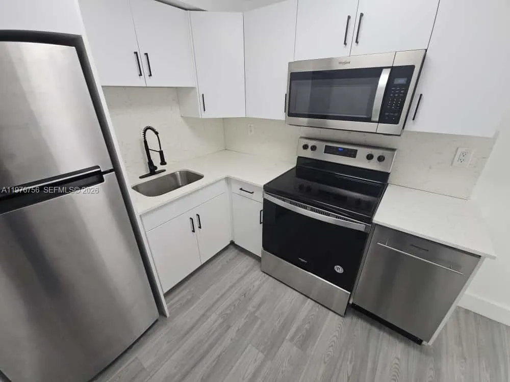 8101 Crespi Blvd 503, Miami Beach, Florida 33141, Miami Beach, Florida 33141, 1 Bedroom Bedrooms, ,1 BathroomBathrooms,Residential Lease,For Rent,8101 Crespi Blvd 503, Miami Beach, Florida 33141,A11976756