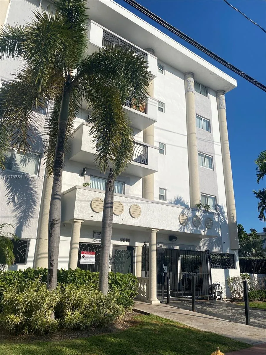 8101 Crespi Blvd 503, Miami Beach, Florida 33141, Miami Beach, Florida 33141, 1 Bedroom Bedrooms, ,1 BathroomBathrooms,Residential Lease,For Rent,8101 Crespi Blvd 503, Miami Beach, Florida 33141,A11976756