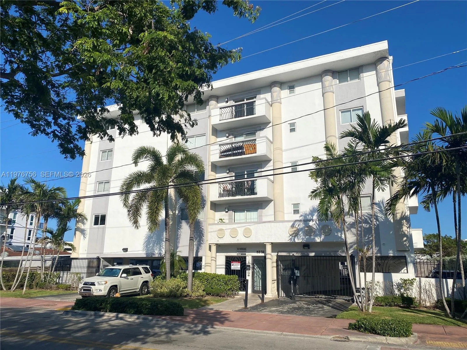 8101 Crespi Blvd 503, Miami Beach, Florida 33141, Miami Beach, Florida 33141, 1 Bedroom Bedrooms, ,1 BathroomBathrooms,Residential Lease,For Rent,8101 Crespi Blvd 503, Miami Beach, Florida 33141,A11976756
