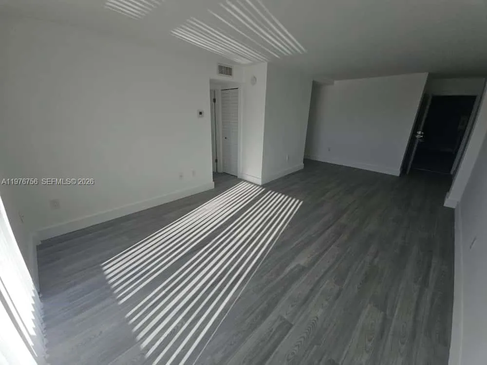 8101 Crespi Blvd 503, Miami Beach, Florida 33141, Miami Beach, Florida 33141, 1 Bedroom Bedrooms, ,1 BathroomBathrooms,Residential Lease,For Rent,8101 Crespi Blvd 503, Miami Beach, Florida 33141,A11976756