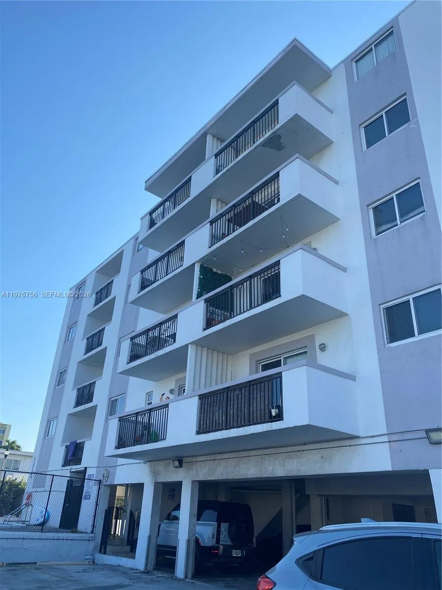 8101 Crespi Blvd 503, Miami Beach, Florida 33141, Miami Beach, Florida 33141, 1 Bedroom Bedrooms, ,1 BathroomBathrooms,Residential Lease,For Rent,8101 Crespi Blvd 503, Miami Beach, Florida 33141,A11976756
