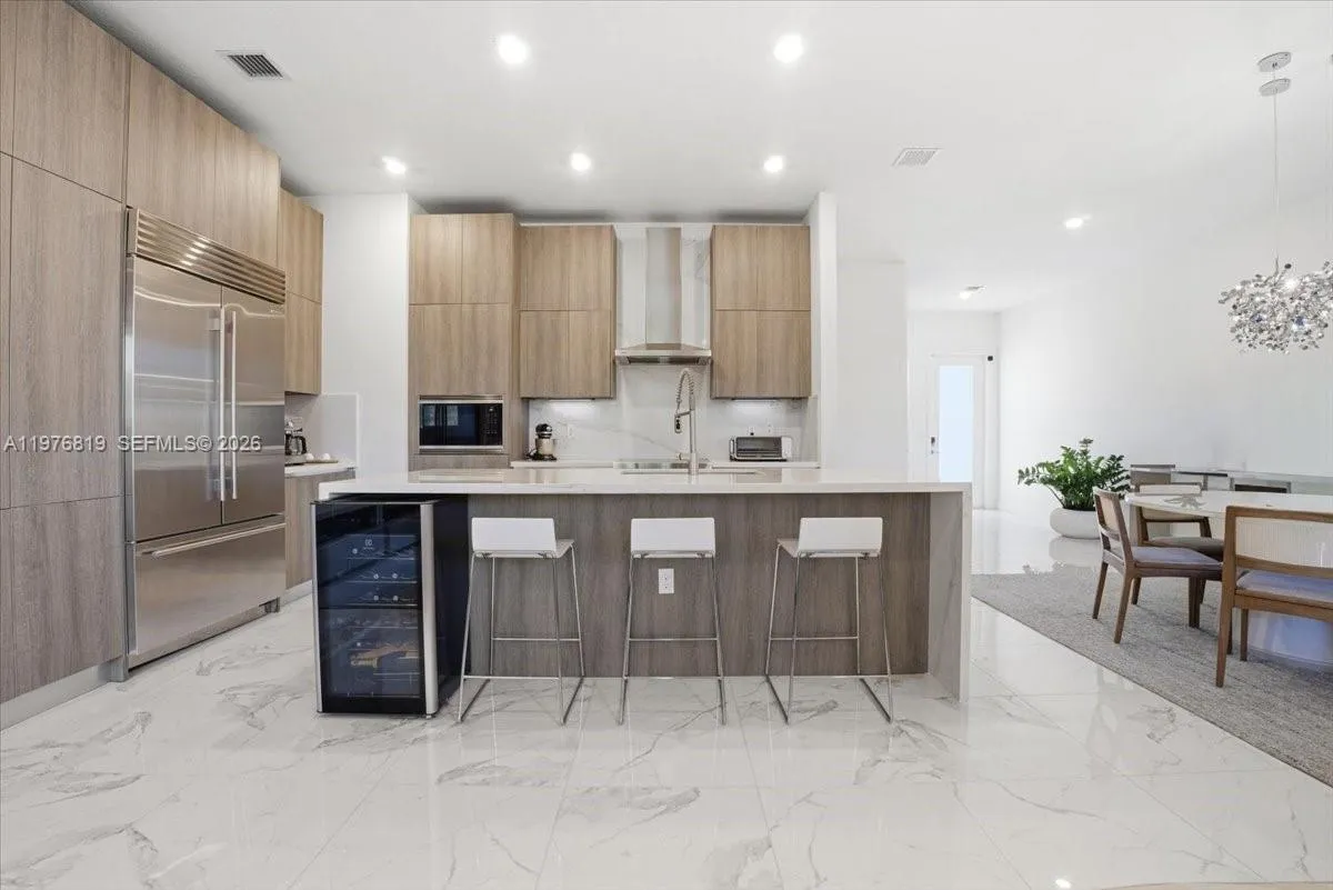 12060 Sw 82nd Pl, Miami, Florida 33156, Miami, Florida 33156, 4 Bedrooms Bedrooms, ,3 BathroomsBathrooms,Residential,For Sale,12060 Sw 82nd Pl, Miami, Florida 33156,A11976819