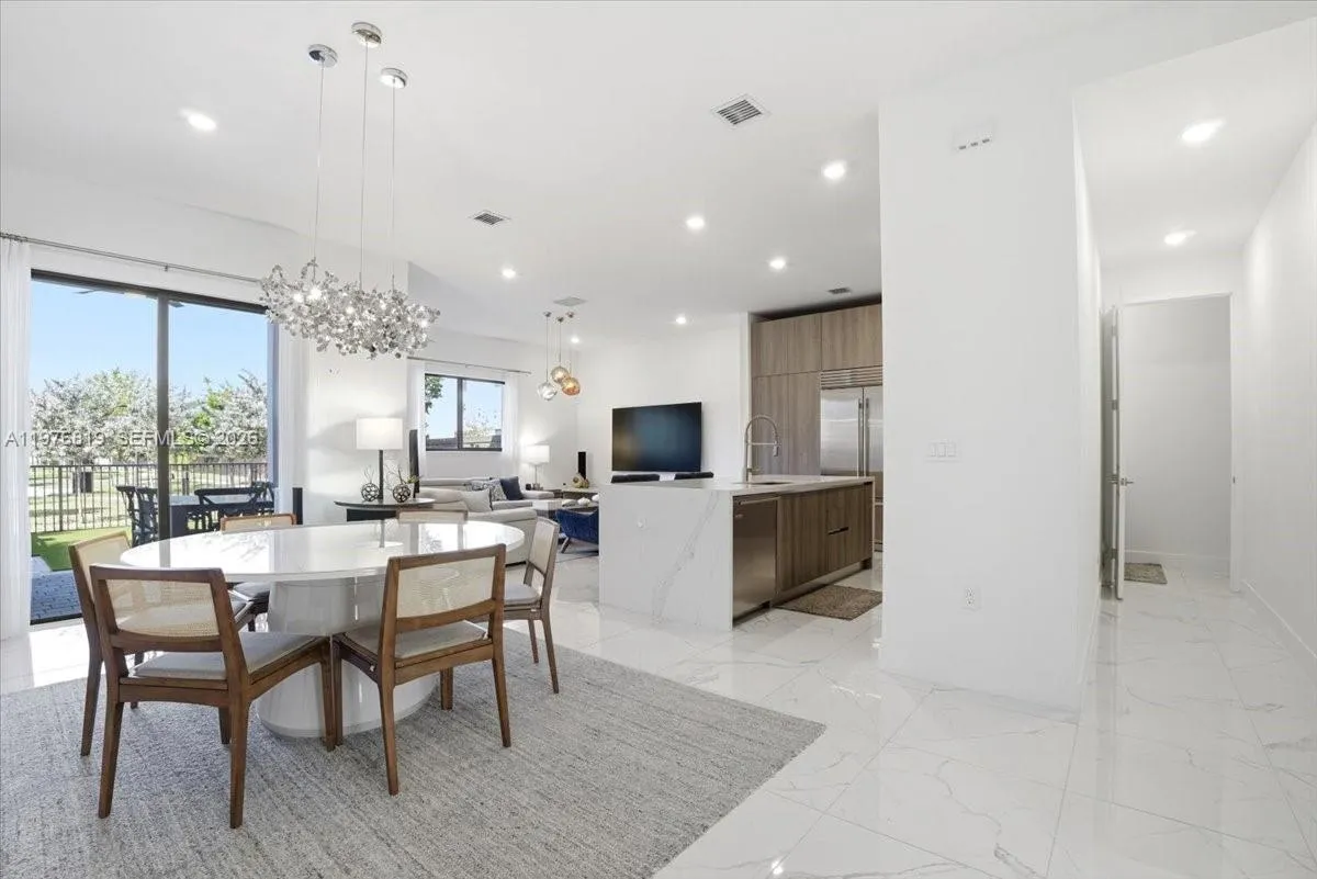 12060 Sw 82nd Pl, Miami, Florida 33156, Miami, Florida 33156, 4 Bedrooms Bedrooms, ,3 BathroomsBathrooms,Residential,For Sale,12060 Sw 82nd Pl, Miami, Florida 33156,A11976819