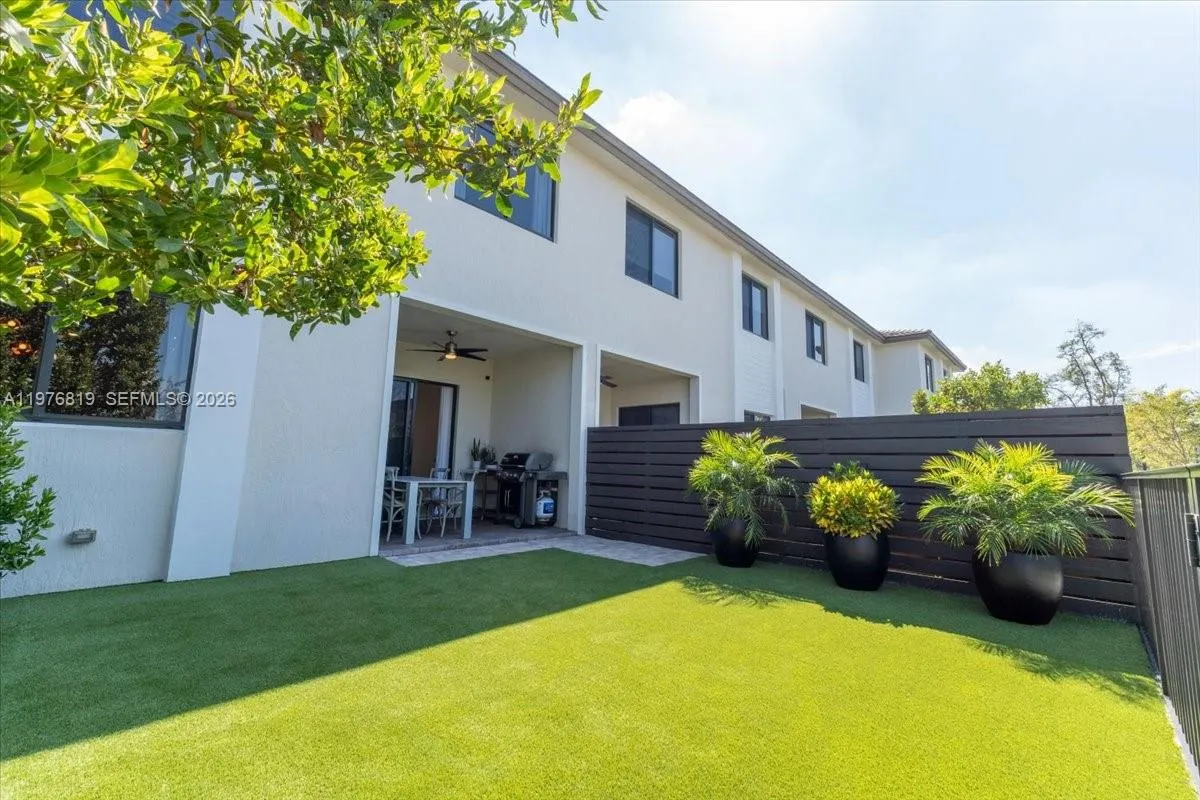 12060 Sw 82nd Pl, Miami, Florida 33156, Miami, Florida 33156, 4 Bedrooms Bedrooms, ,3 BathroomsBathrooms,Residential,For Sale,12060 Sw 82nd Pl, Miami, Florida 33156,A11976819