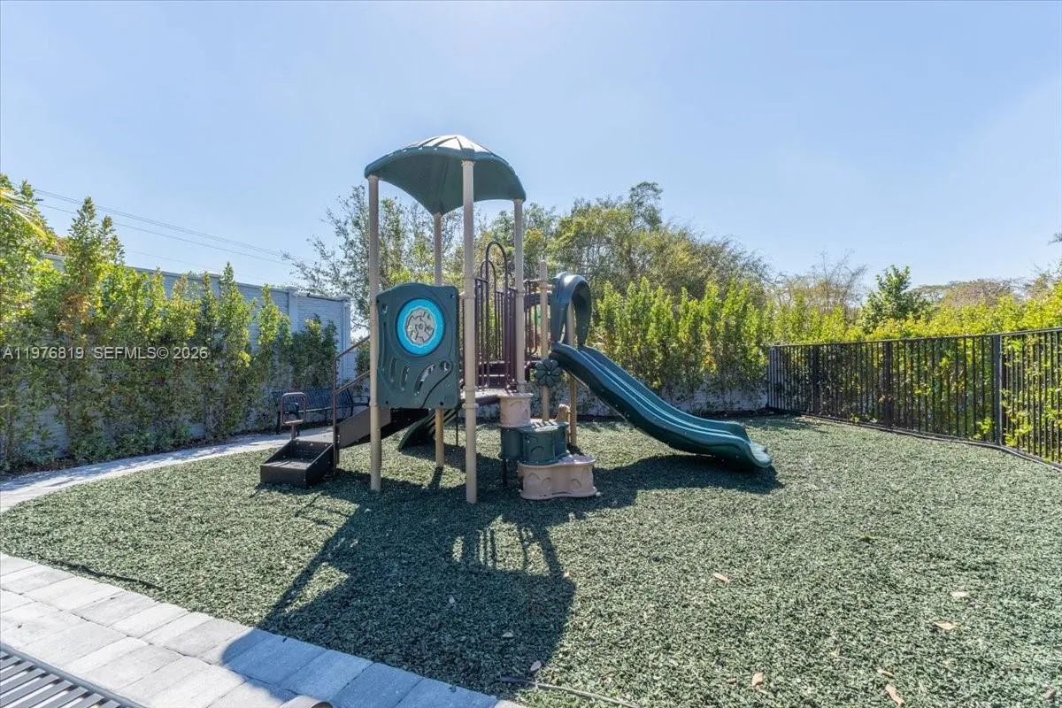 12060 Sw 82nd Pl, Miami, Florida 33156, Miami, Florida 33156, 4 Bedrooms Bedrooms, ,3 BathroomsBathrooms,Residential,For Sale,12060 Sw 82nd Pl, Miami, Florida 33156,A11976819