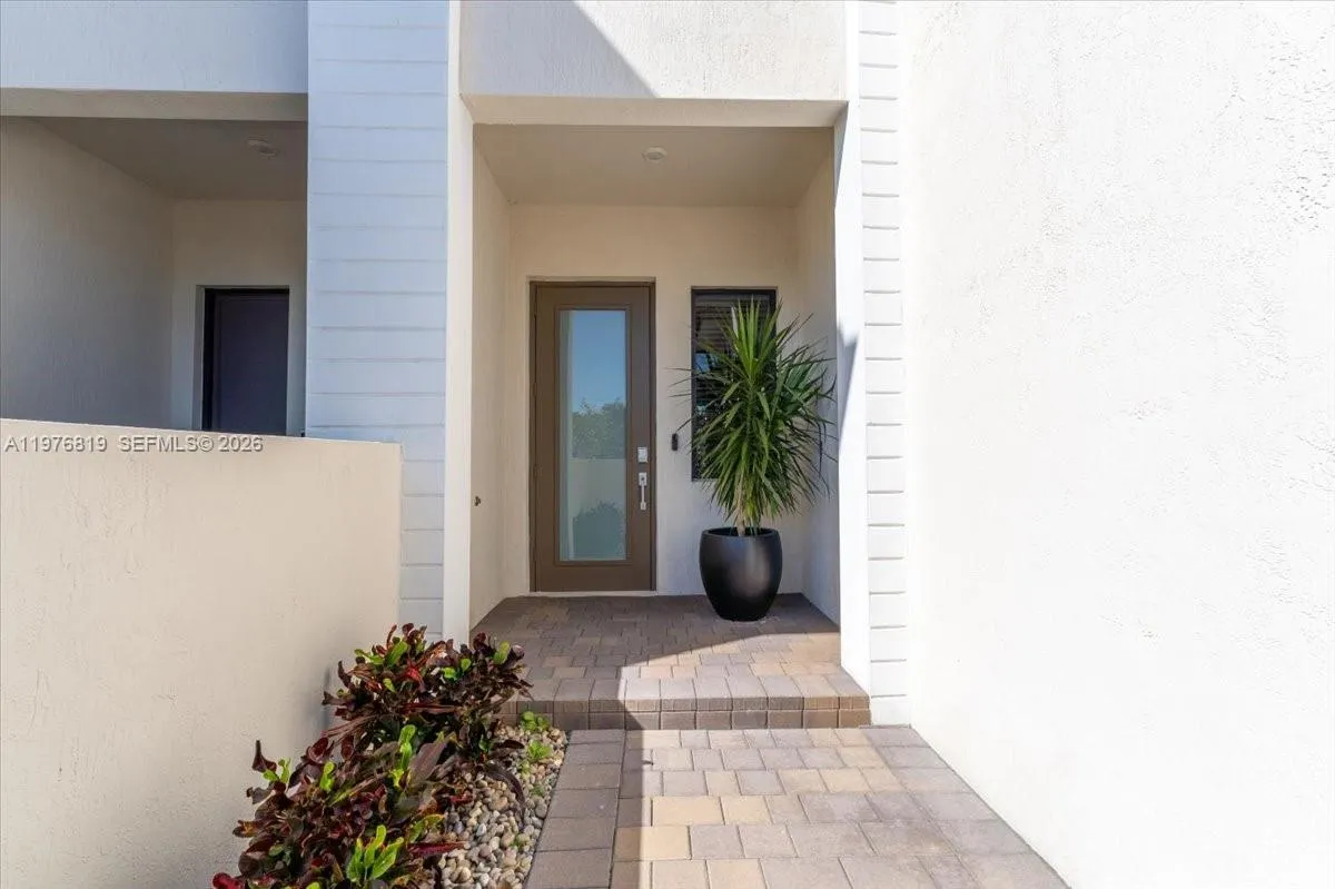 12060 Sw 82nd Pl, Miami, Florida 33156, Miami, Florida 33156, 4 Bedrooms Bedrooms, ,3 BathroomsBathrooms,Residential,For Sale,12060 Sw 82nd Pl, Miami, Florida 33156,A11976819