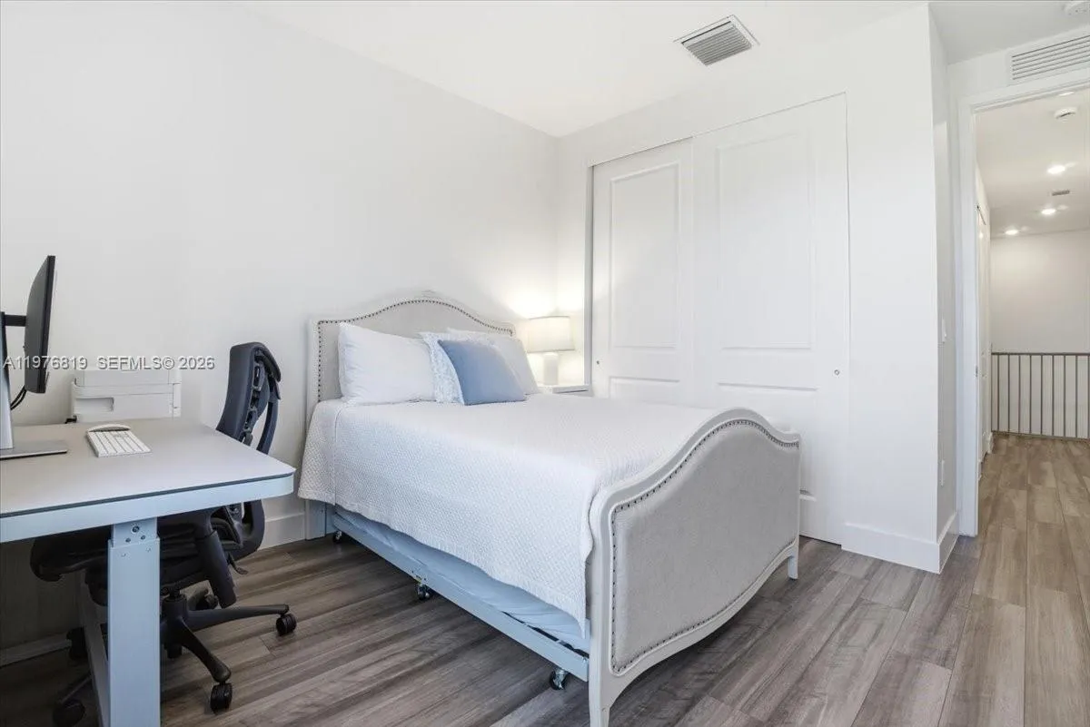 4th bed