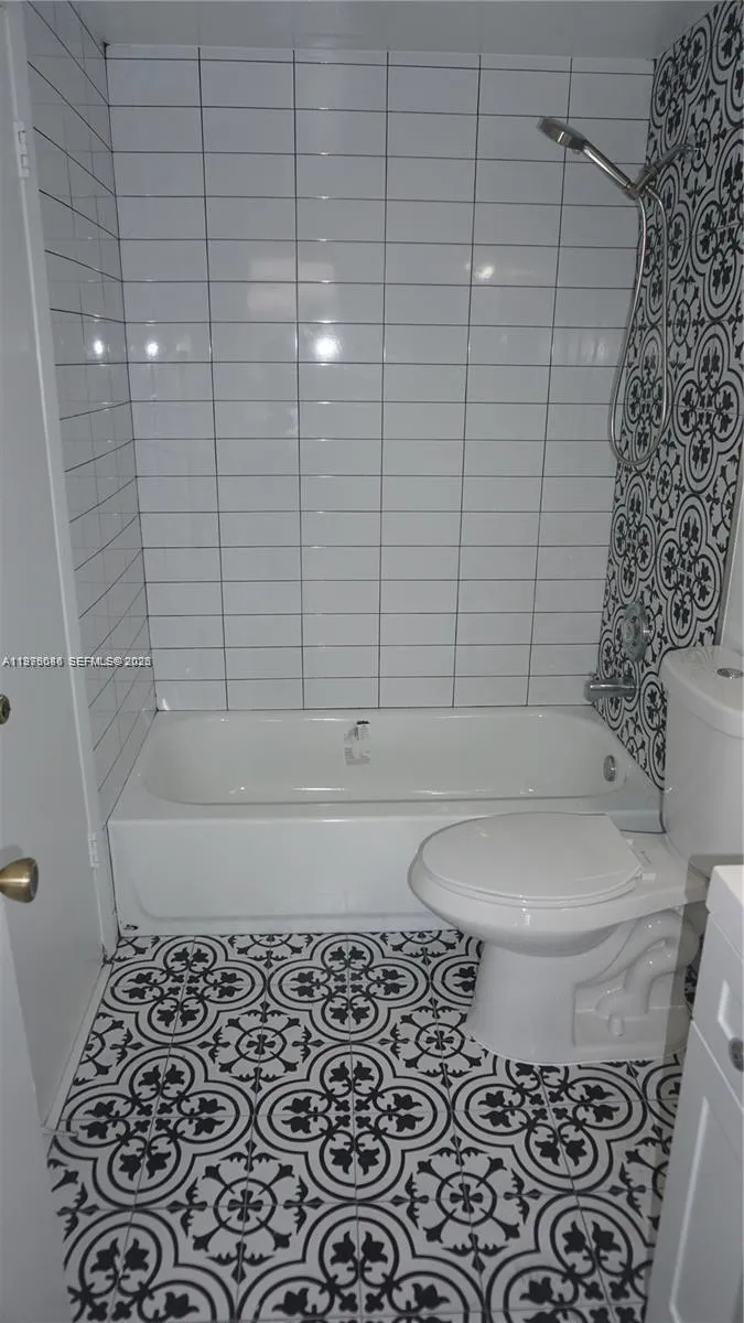 10057 Winding Lake Rd. 204, Sunrise, Florida 33351, Sunrise, Florida 33351, 1 Bedroom Bedrooms, ,1 BathroomBathrooms,Residential Lease,For Rent,10057 Winding Lake Rd. 204, Sunrise, Florida 33351,A11976086