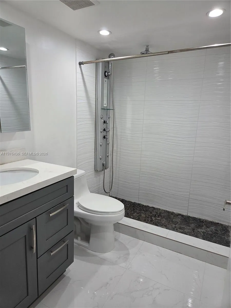 506 Nw 87th Ave 112, Miami, Florida 33172, Miami, Florida 33172, 1 Bedroom Bedrooms, ,1 BathroomBathrooms,Residential Lease,For Rent,506 Nw 87th Ave 112, Miami, Florida 33172,A11976436