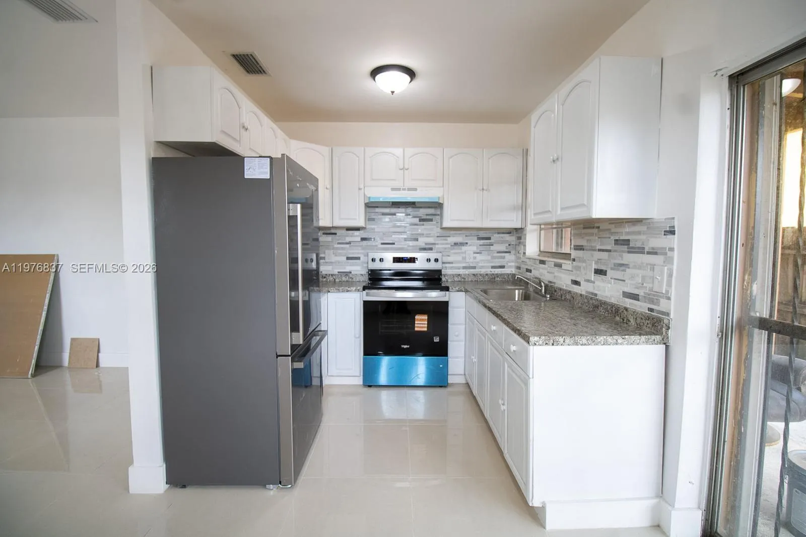 12061 Sw 4th Ter 12061, Miami, Florida 33184, Miami, Florida 33184, 3 Bedrooms Bedrooms, ,2 BathroomsBathrooms,Residential Lease,For Rent,12061 Sw 4th Ter 12061, Miami, Florida 33184,A11976837