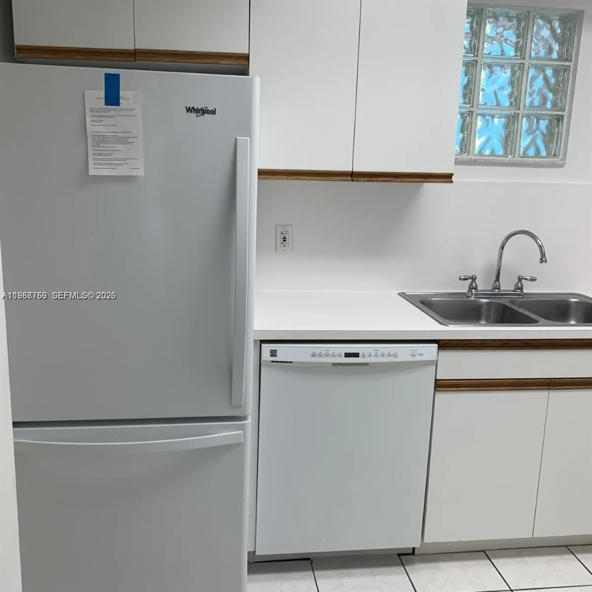 9156 Collins Ave 204, Surfside, Florida 33154, Surfside, Florida 33154, 1 Bedroom Bedrooms, ,1 BathroomBathrooms,Residential Lease,For Rent,9156 Collins Ave 204, Surfside, Florida 33154,A11968769