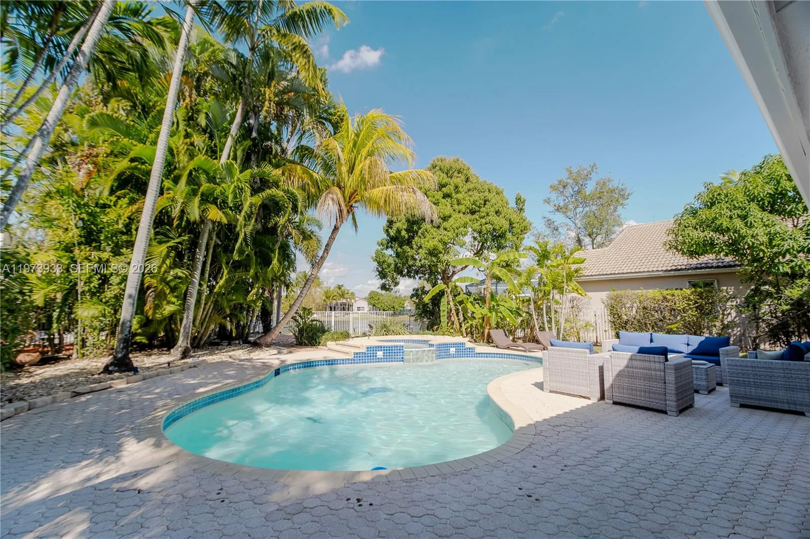 362 Lake Crest Ct, Weston, Florida 33326, Weston, Florida 33326, 4 Bedrooms Bedrooms, ,2 BathroomsBathrooms,Residential,For Sale,362 Lake Crest Ct, Weston, Florida 33326,A11973933