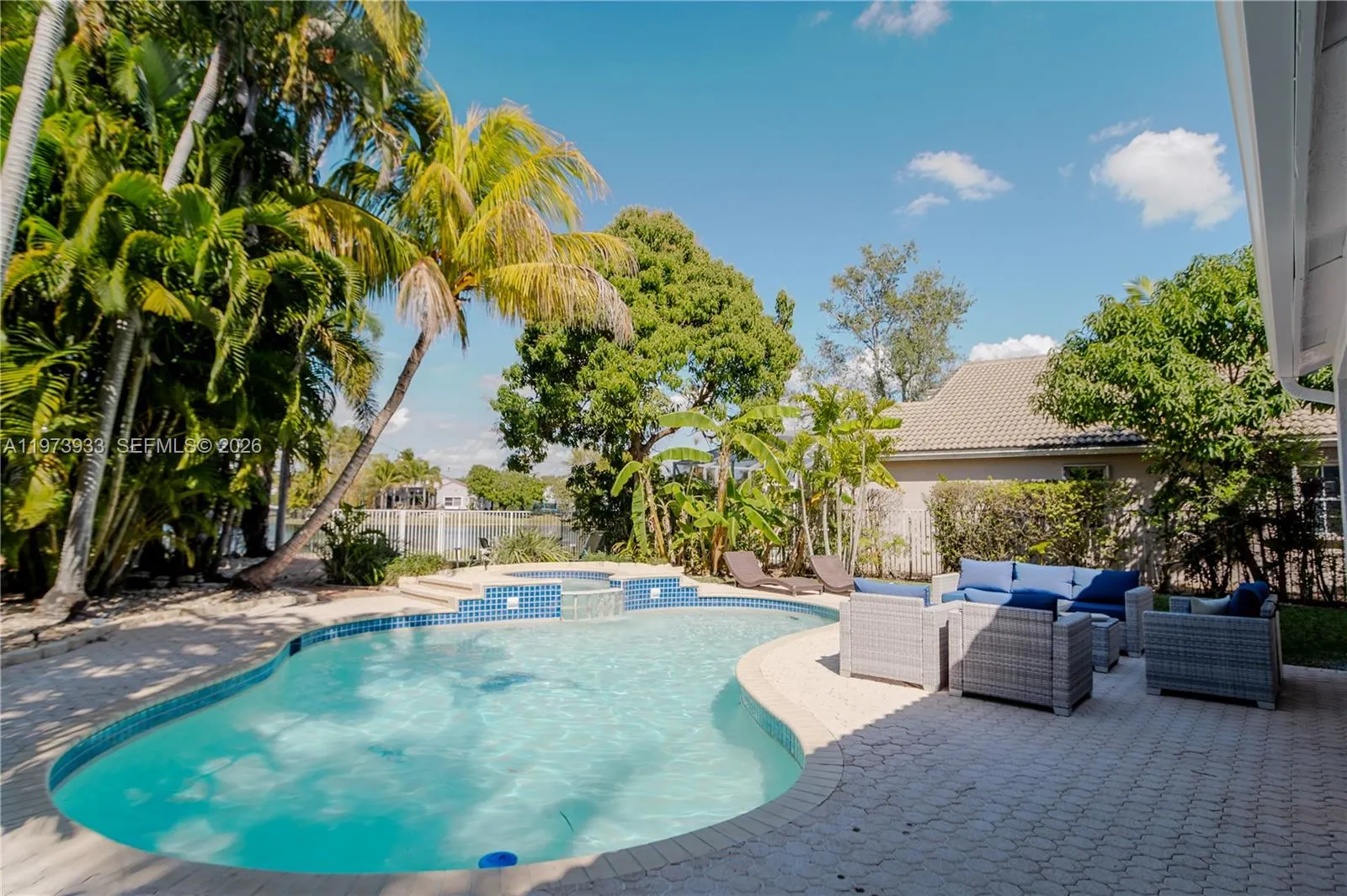 362 Lake Crest Ct, Weston, Florida 33326, Weston, Florida 33326, 4 Bedrooms Bedrooms, ,2 BathroomsBathrooms,Residential,For Sale,362 Lake Crest Ct, Weston, Florida 33326,A11973933