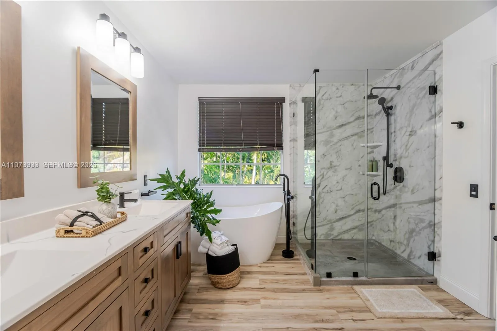 362 Lake Crest Ct, Weston, Florida 33326, Weston, Florida 33326, 4 Bedrooms Bedrooms, ,2 BathroomsBathrooms,Residential,For Sale,362 Lake Crest Ct, Weston, Florida 33326,A11973933