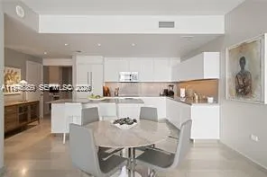 68 Se 6th St 1209, Miami, Florida 33131, Miami, Florida 33131, 2 Bedrooms Bedrooms, ,2 BathroomsBathrooms,Residential Lease,For Rent,68 Se 6th St 1209, Miami, Florida 33131,A11976360