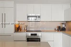 68 Se 6th St 1209, Miami, Florida 33131, Miami, Florida 33131, 2 Bedrooms Bedrooms, ,2 BathroomsBathrooms,Residential Lease,For Rent,68 Se 6th St 1209, Miami, Florida 33131,A11976360