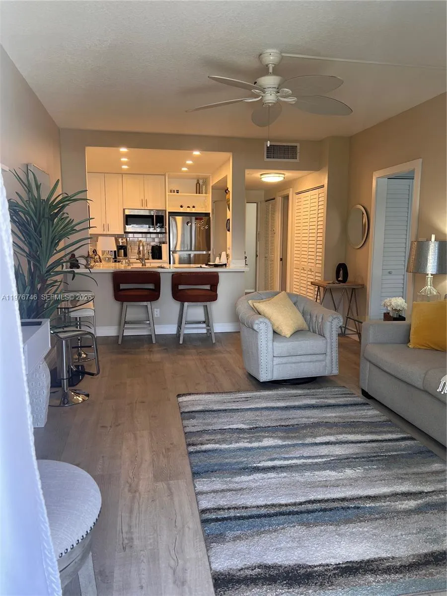 400 N Riverside Dr 410, Pompano Beach, Florida 330, Pompano Beach, Florida 33062, 1 Bedroom Bedrooms, ,1 BathroomBathrooms,Residential Lease,For Rent,400 N Riverside Dr 410, Pompano Beach, Florida 330,A11976746